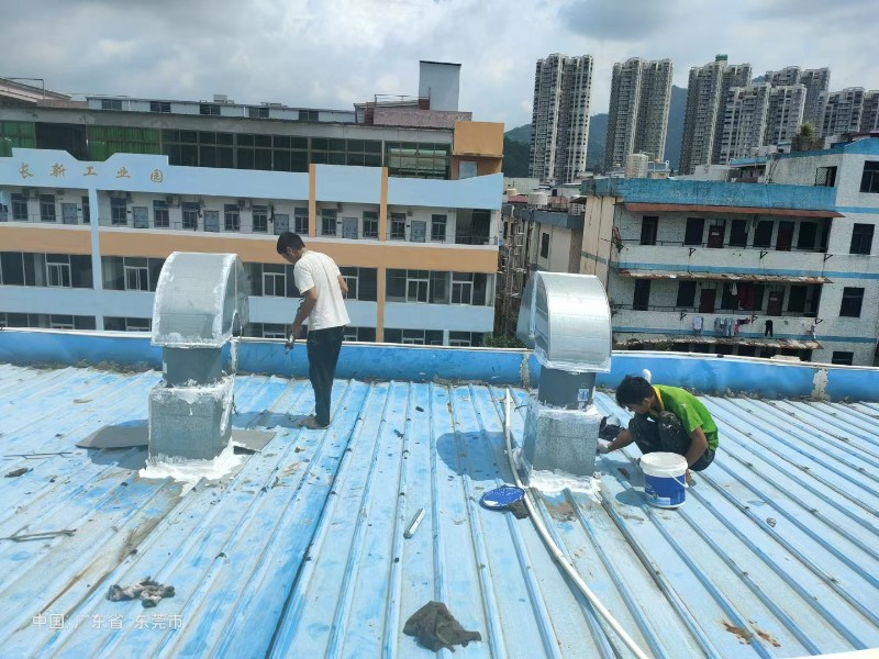 罗山钢结构屋面涂料维修方法